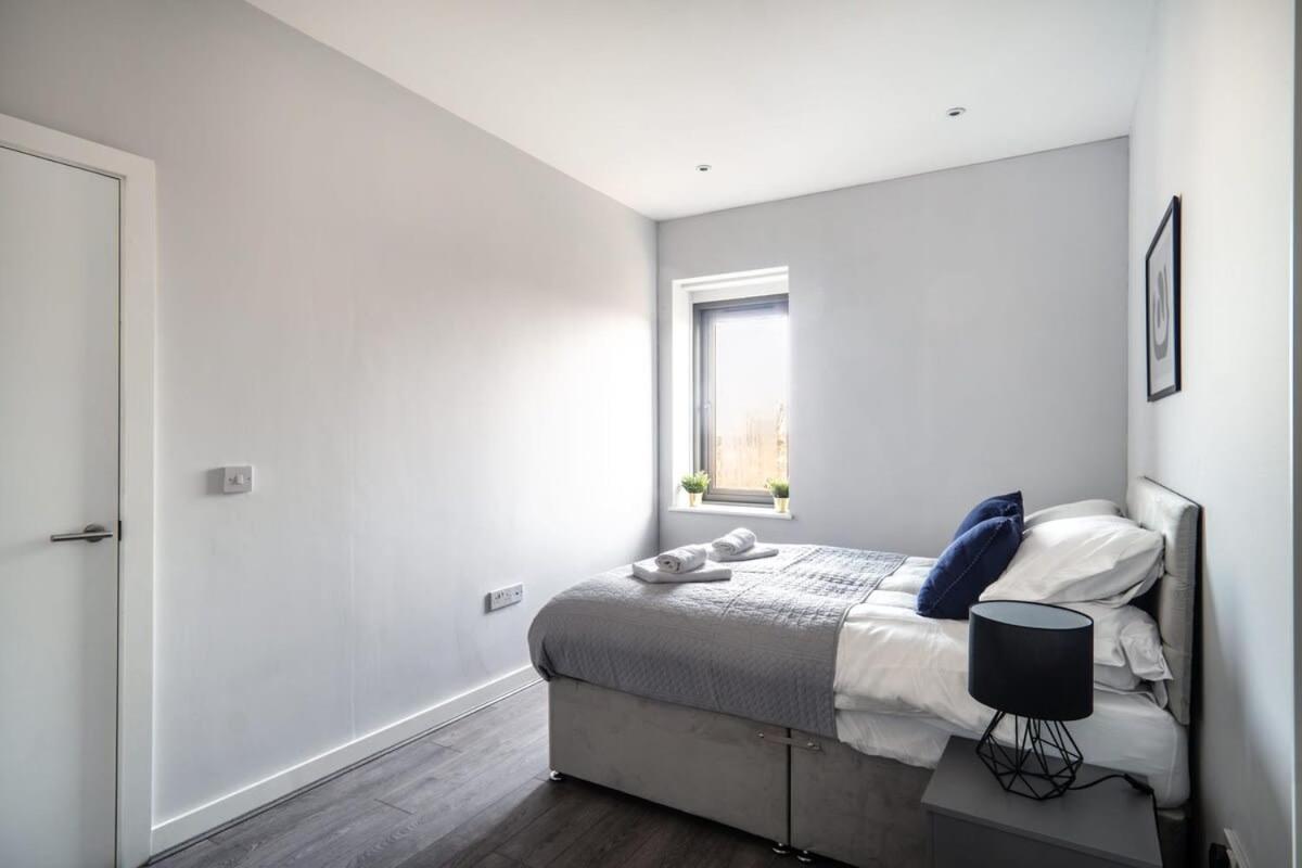 Modern & Spacious 2 Bed Apartment In Waterloo Liverpool Eksteriør bilde