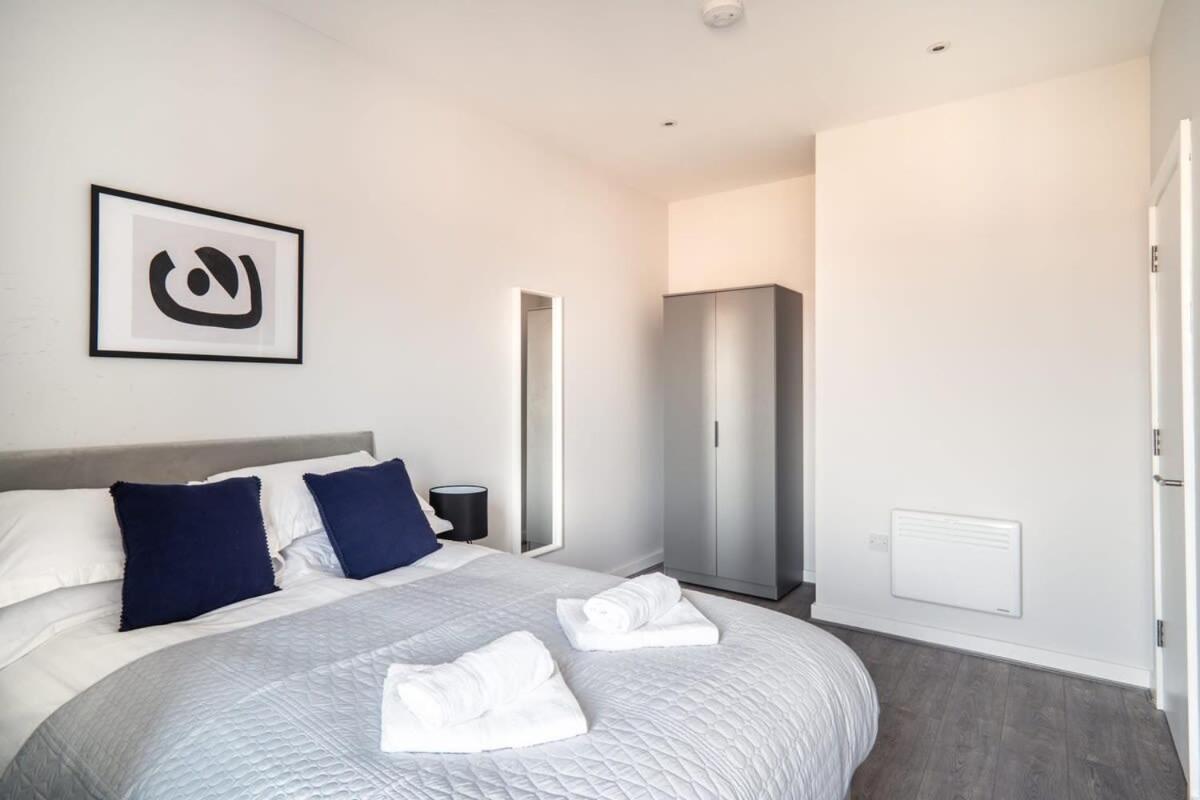 Modern & Spacious 2 Bed Apartment In Waterloo Liverpool Eksteriør bilde